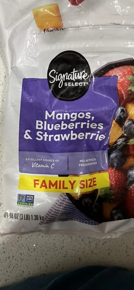 Mangos, Blueberries & Strawberries