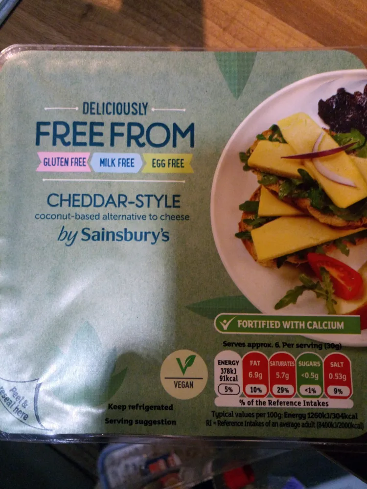 Deliciously Free From Cheddar-style Cheese
