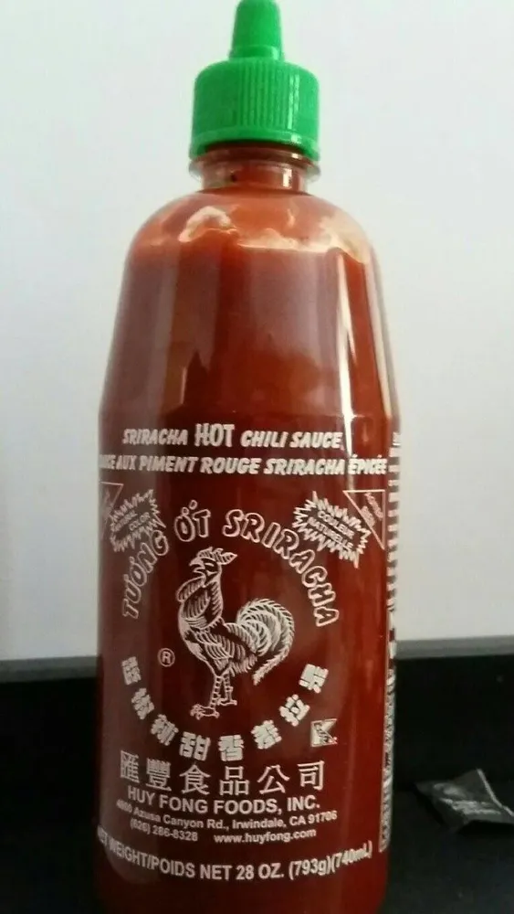 SRIRACHA HOT CHILI SAUCE