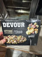 CORDON BLEU MAC & CHEESE WITH CHICKEN