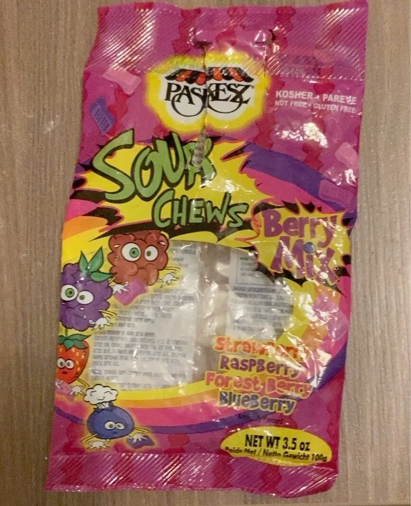 Sour chews berry mix