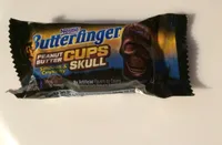 Peanut butter cups skull