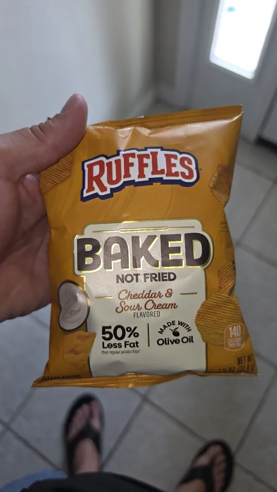 Baked Cheddar & Sour Cream Flavored Potato Chips