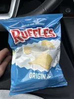 Cheddar sour cream flavored potato chips