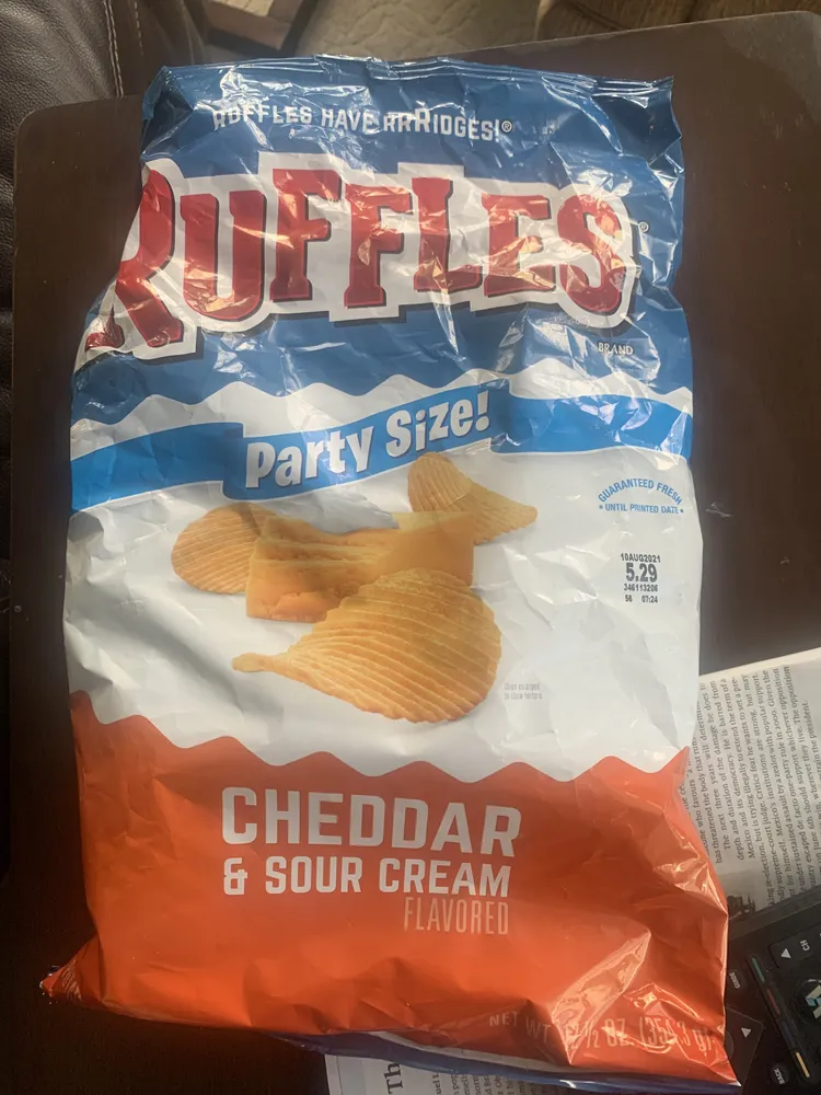 Ruffles Cheddar & Sour Cream Flavored Potato Chips 8.5 Ounce Plastic Bag