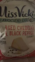 Aged Cheddar & Black Pepper Chips