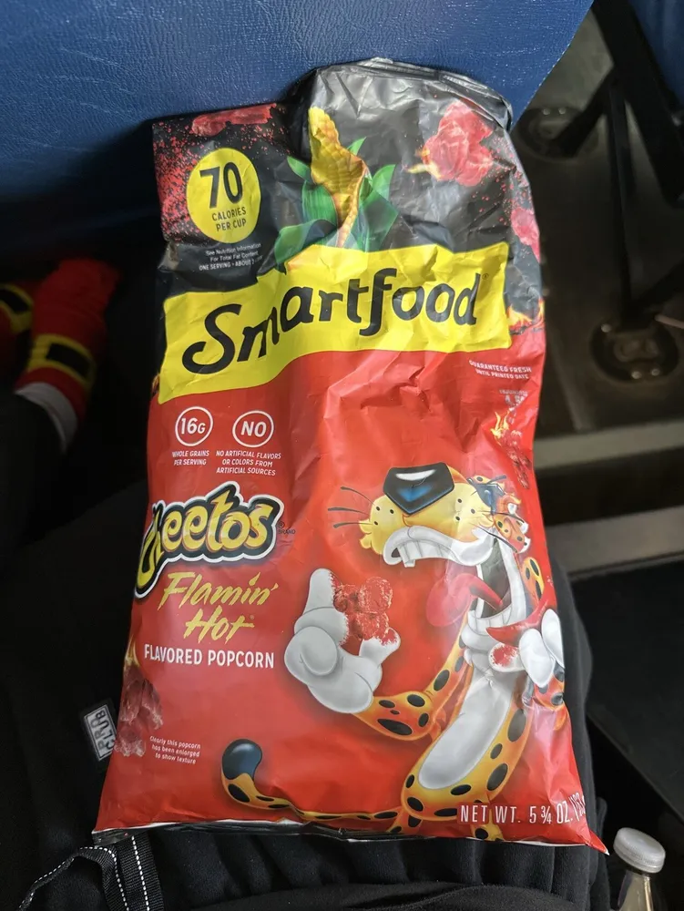 Smart food Hot Cheetos Popcorn