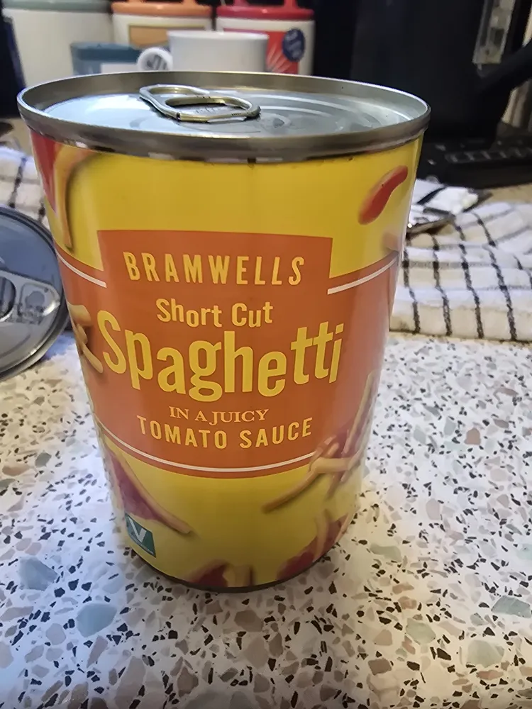 Short Cut Spaghetti in a Juicy Tomato Sauce