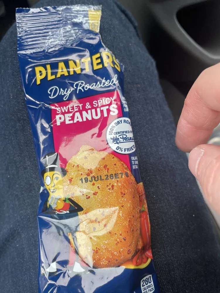Dry Roasted Sweet & Spicy Peanuts