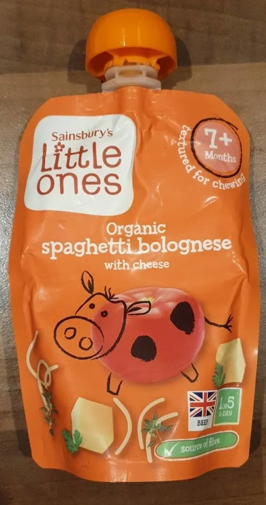 Organic spaghetti bolognese with cheese