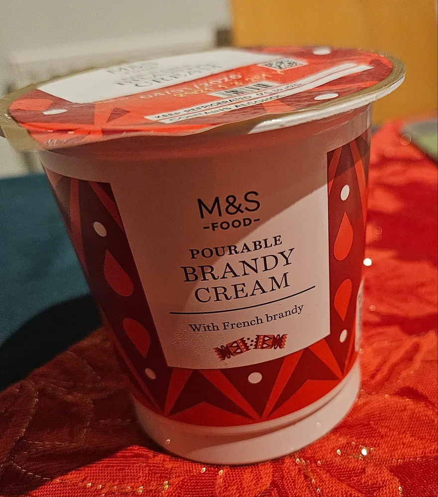 Pourable brandy cream