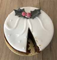 Top Iced Holy Christmas Cake