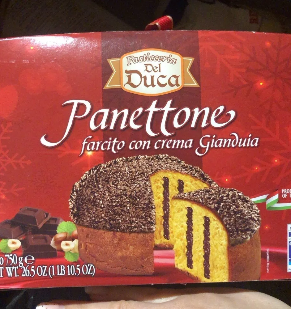 Panettone farcito con crema Gianduia