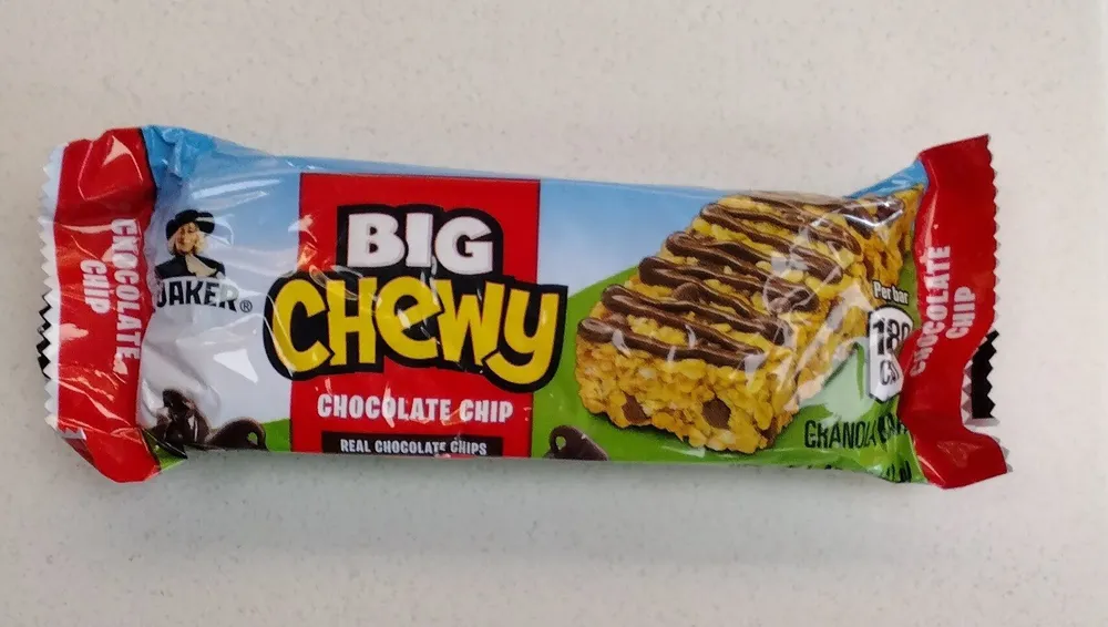 Chocolate chip granola bar, chocolate chip