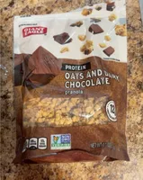 Oats and dark chocolate granola
