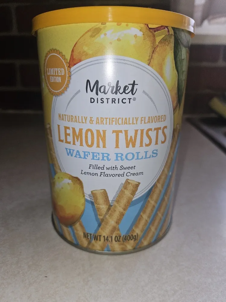 Lemon Twist Wafer Rolls