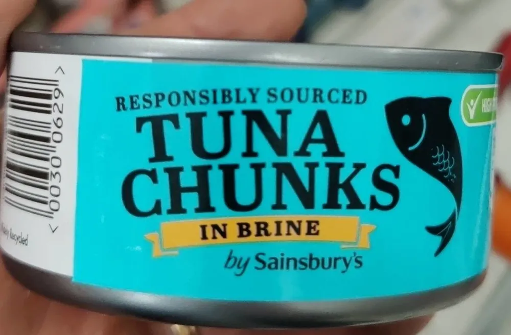 Tuna chucks in brine