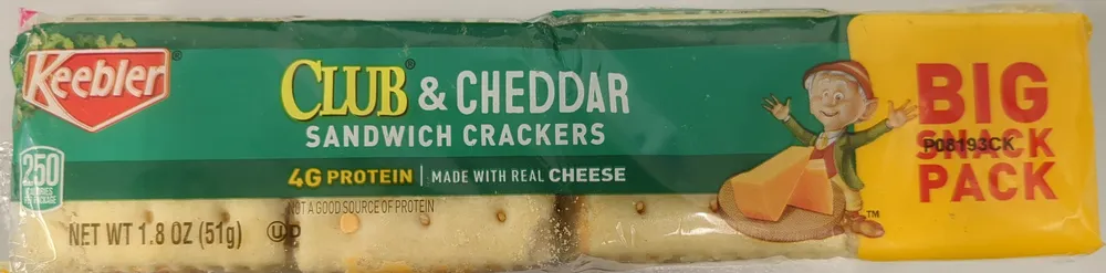 CLUB & CHEDDAR SANDWICH CRACKERS