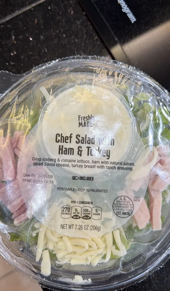 Chef salad w ham & turkey