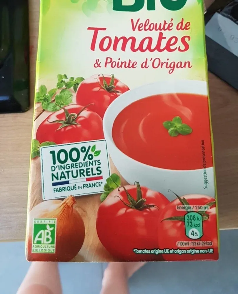 Velouté de tomates et pointe d'origan