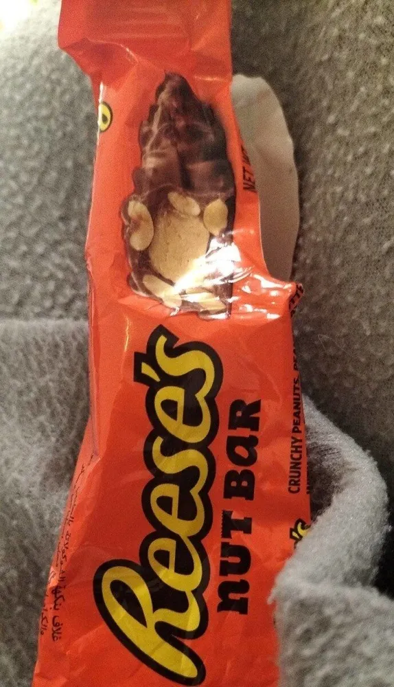 Reases nUT BaR