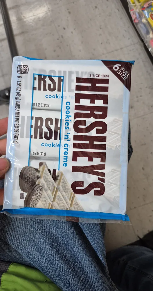 Hershey's Cookies &lsquo;n' Creme Bars, 9.3-ounce Packages