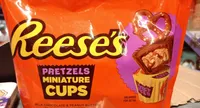 Miniature Cups With Pretzels imp