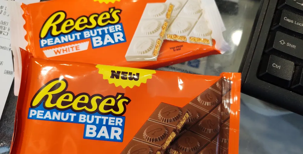 NEW Reese's PEANUT BUTTER BAR