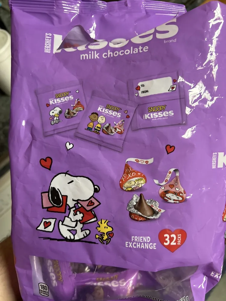 Snoopy Kisses