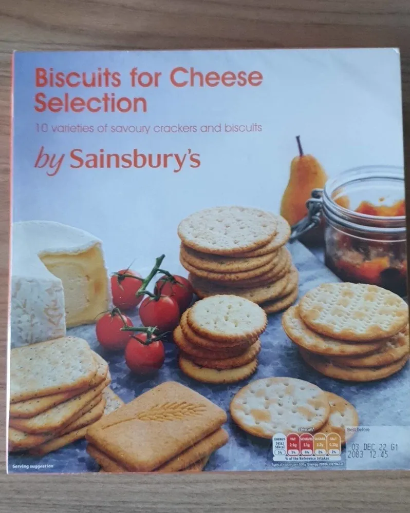 Biscuits for cheese selection
