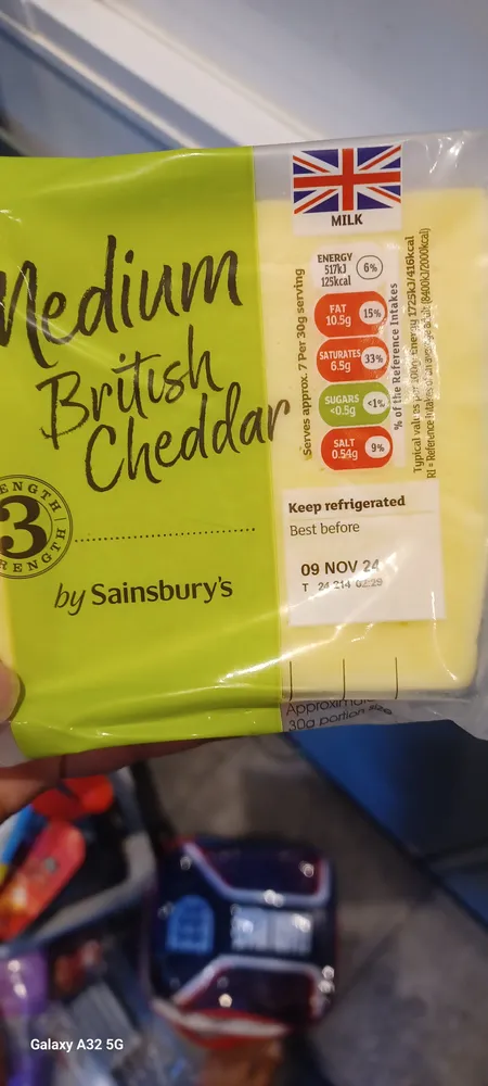 Medium british cheddar cheese
