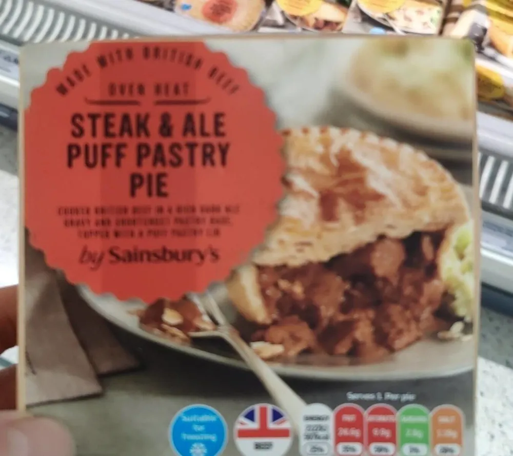 Steak and ale puff pastry pie