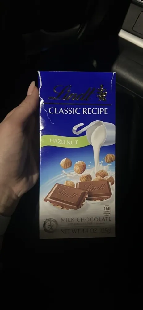Milk Chocolate with gently roasted hazelnuts