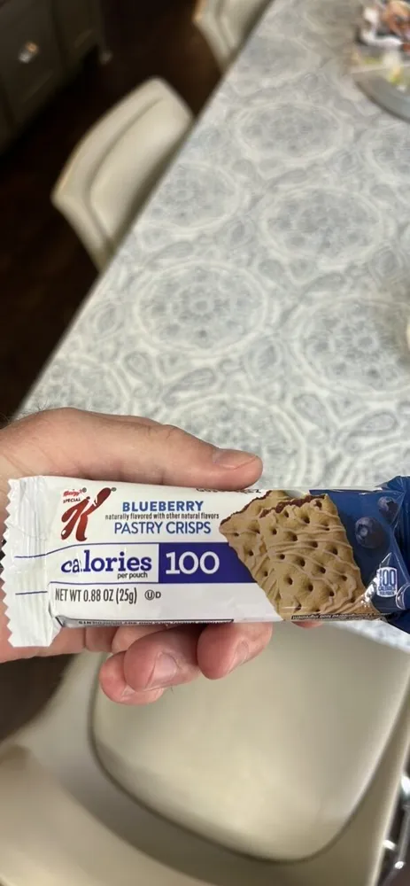 Blueberry pastry crisp