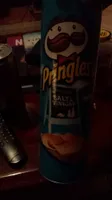 Potato crisps, salt & vinegar
