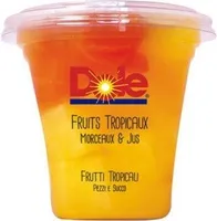 Fruits tropicaux morceaux et jus