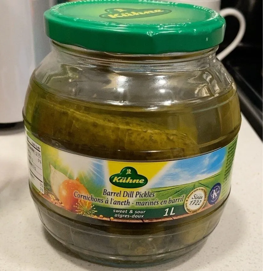 Barrel dill pickles