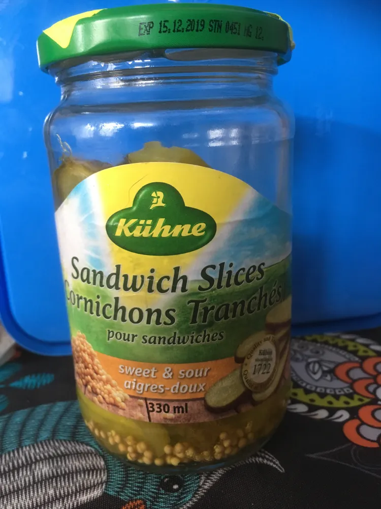 Cornichons tranchés