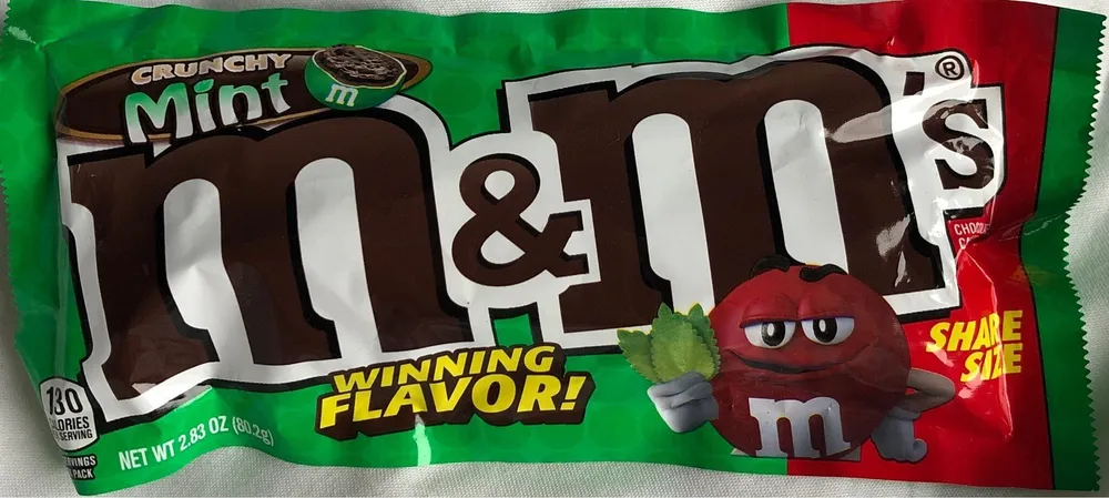 Chocolate candies, crunchy mint