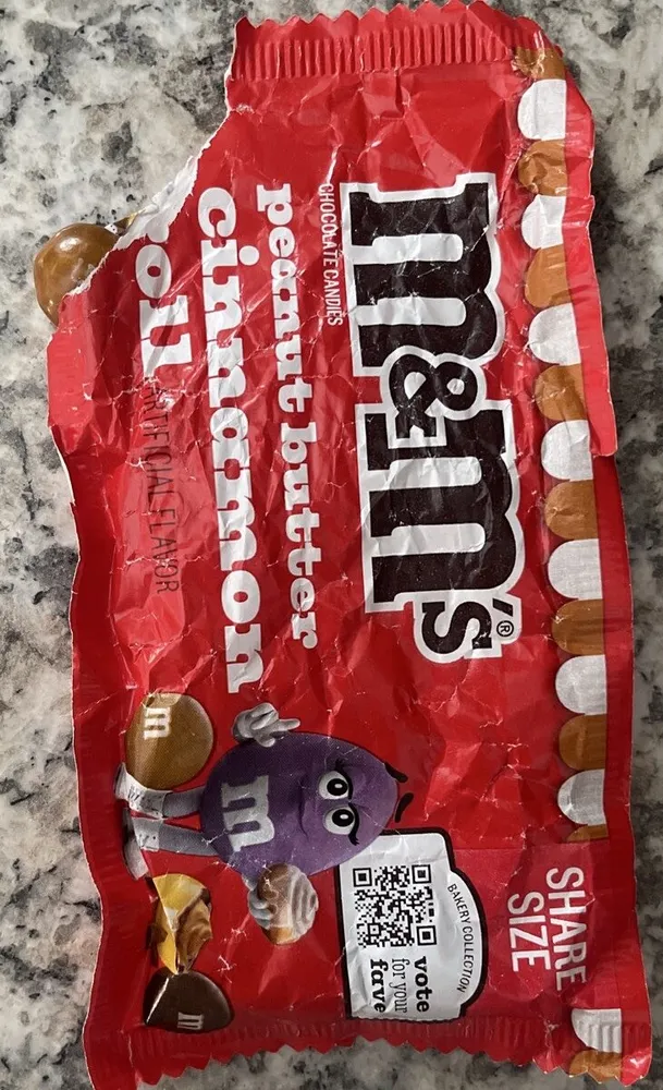Peanut Butter Cinnamon Roll M&Ms