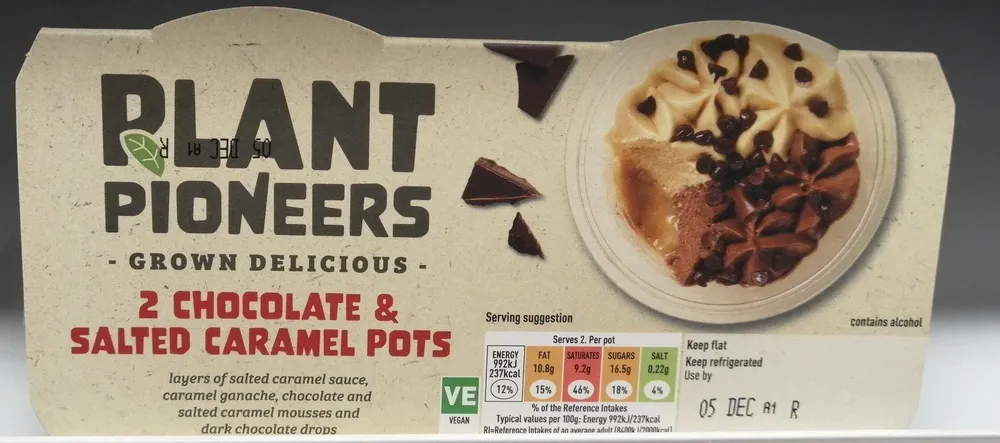 2 chocolate and salted caramel pots