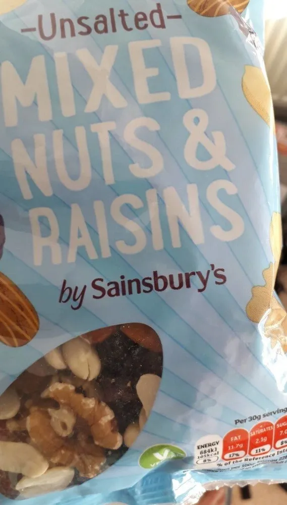 Unsalted mixed nuts and raisins