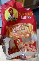 Yoghurt flavoured raisins