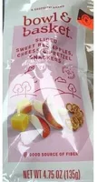 Sliced Sweet Red Apples Cheese & Pretzel Snackers