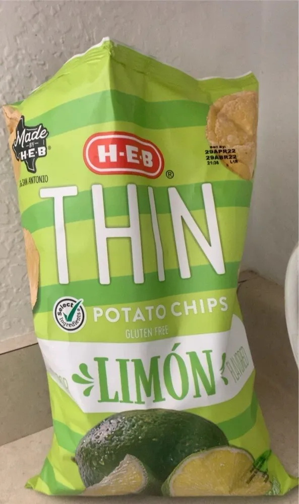 Thin potato chips limon