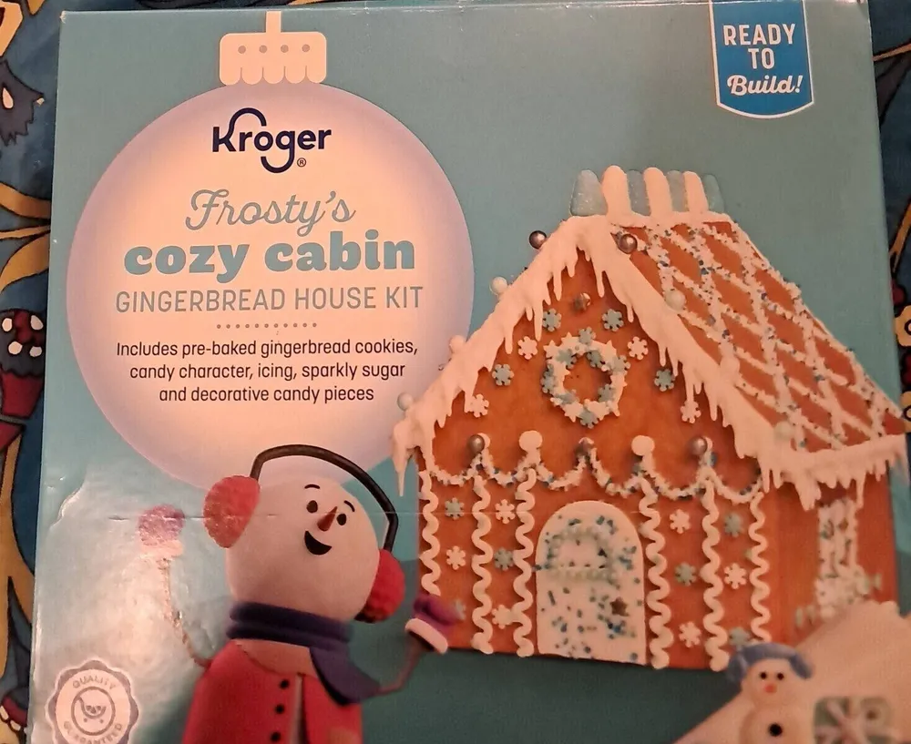 Frosty’s cozy cabin gingerbread house kit