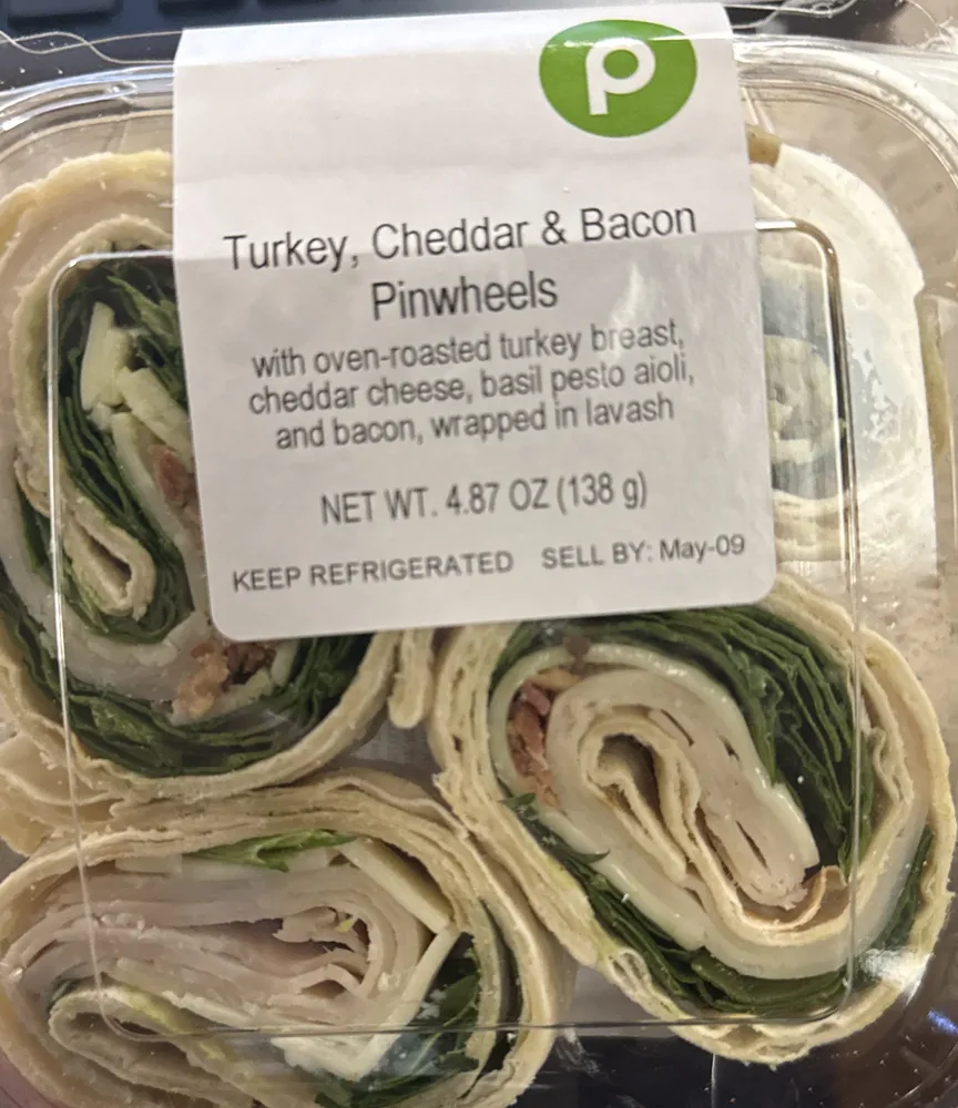 Turkey cheddar bacon pinwheels