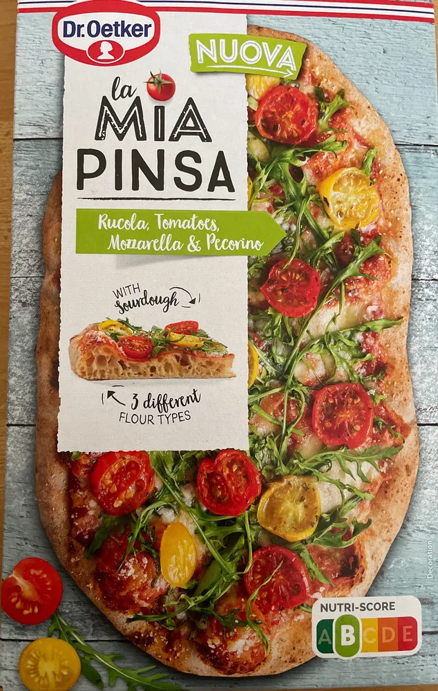 La mia Pinsa Rucola, Tomatoes, Mozzarella and Pecorino