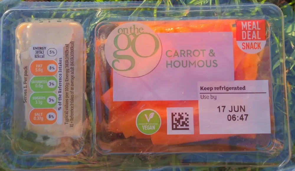 Carrot and Houmous