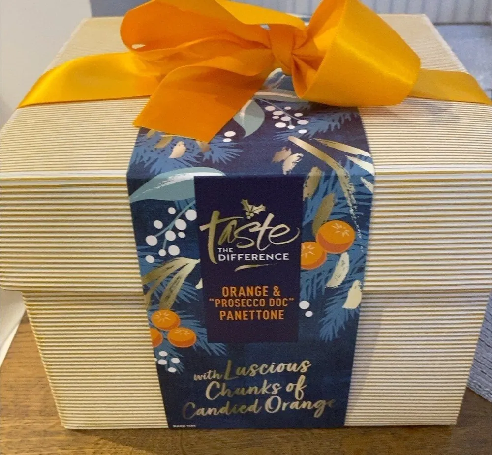 Orange and prosecco panetonne